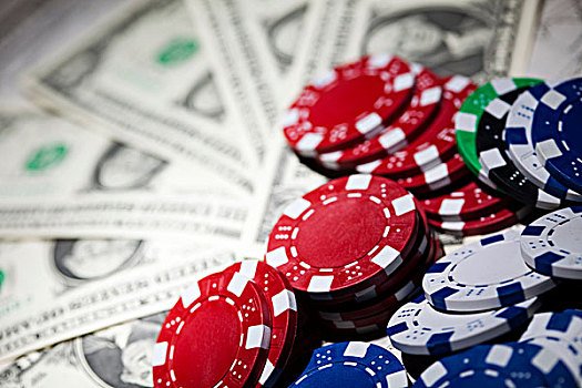 Pemain menikmati berbagai permainan kasino online dengan grafis menarik di medit899